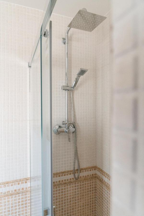 Moderne Villa Met Verwarmd Zwembad In Κοραλέχο Εξωτερικό φωτογραφία