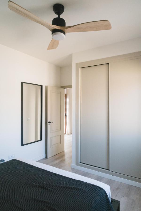 Moderne Villa Met Verwarmd Zwembad In Κοραλέχο Εξωτερικό φωτογραφία