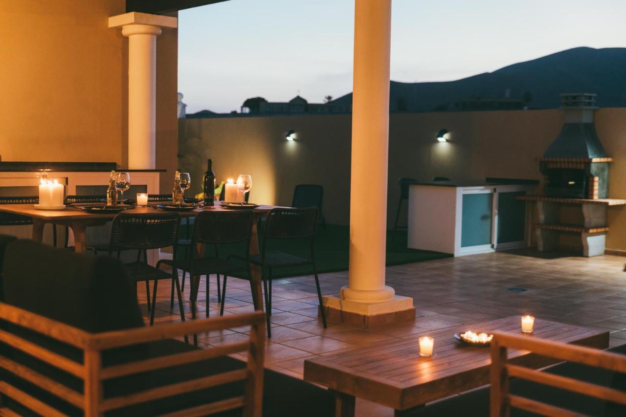 Moderne Villa Met Verwarmd Zwembad In Κοραλέχο Εξωτερικό φωτογραφία